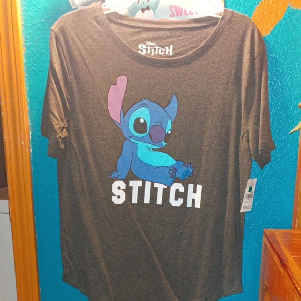 Nwt Ladies Gray T-Shirt Stitch